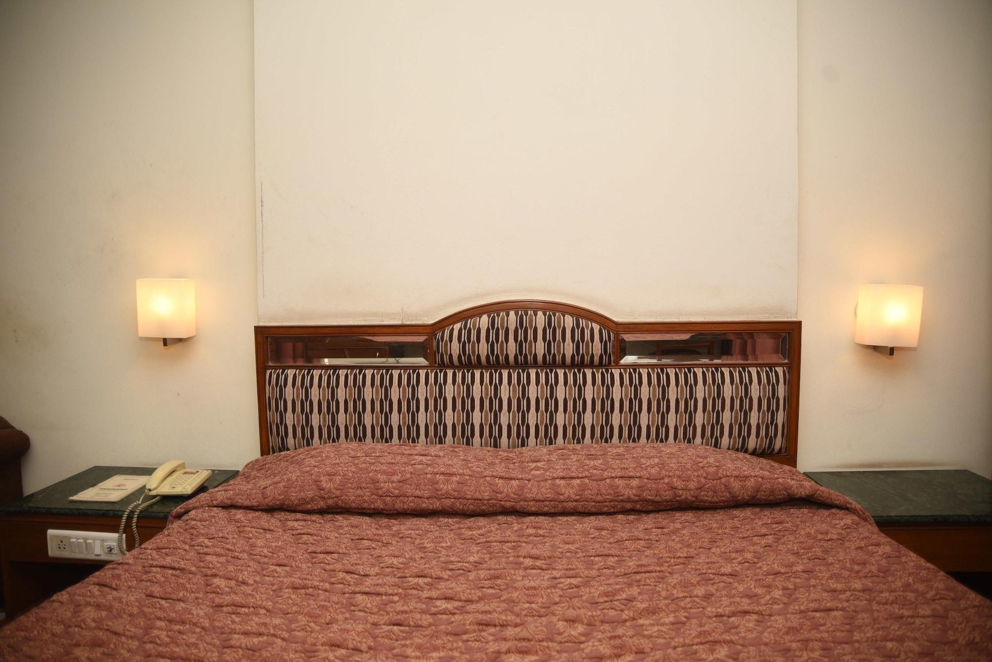 Hotel Maurya Bengaluru Kültér fotó