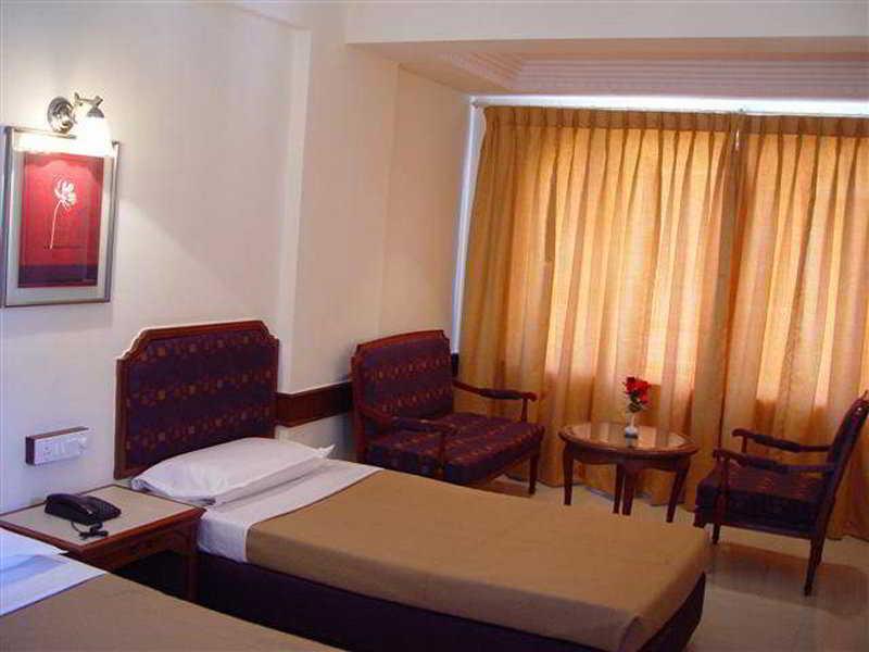 Hotel Maurya Bengaluru Kültér fotó