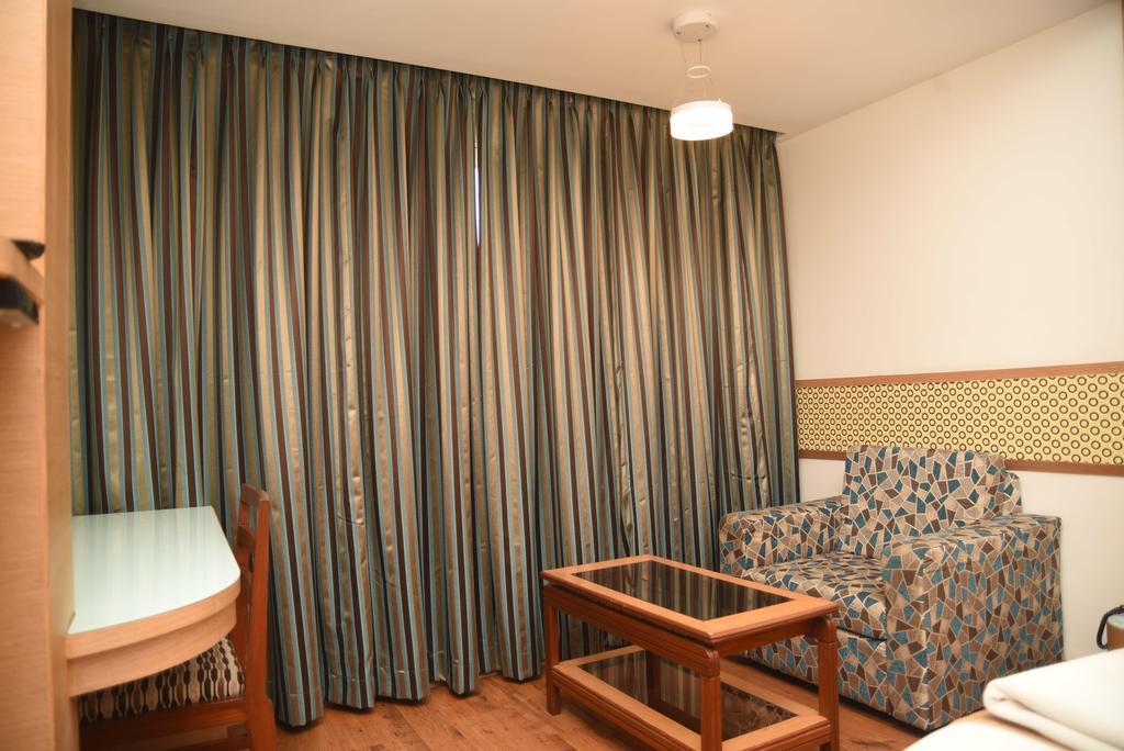 Hotel Maurya Bengaluru Kültér fotó