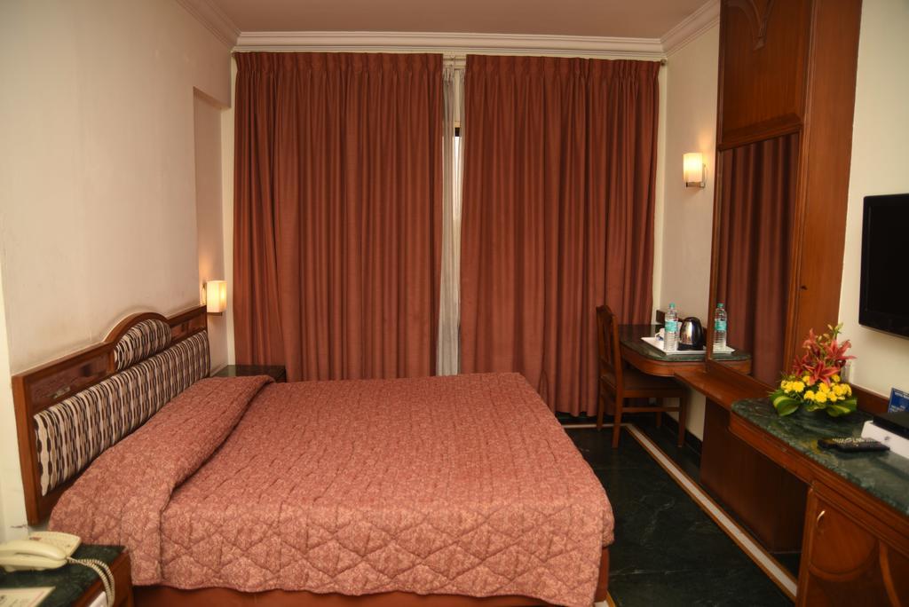 Hotel Maurya Bengaluru Kültér fotó