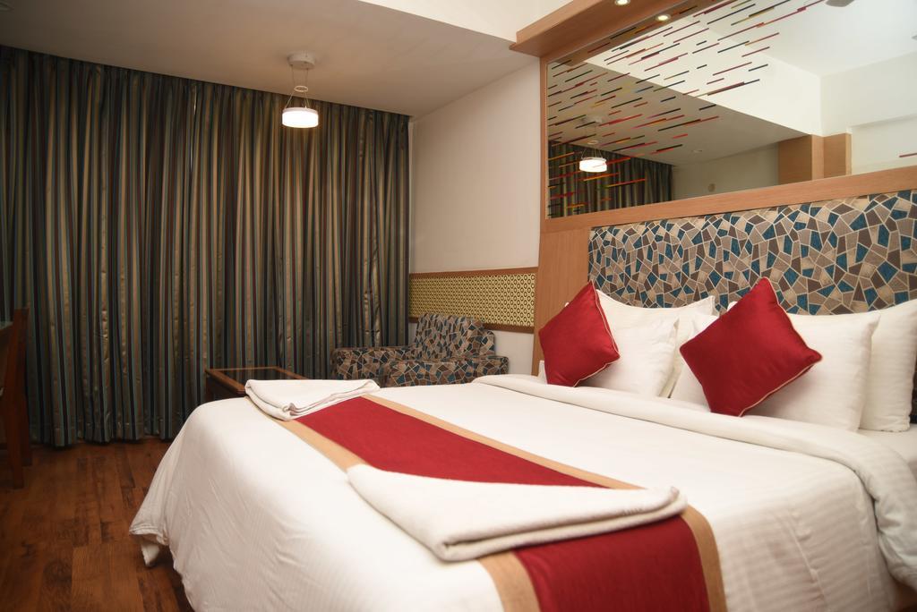Hotel Maurya Bengaluru Kültér fotó
