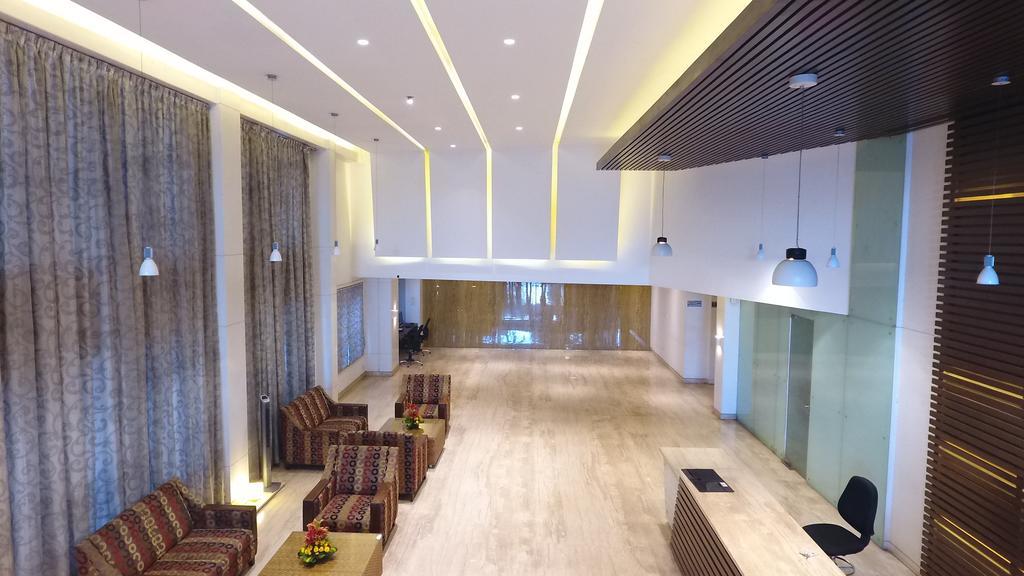 Hotel Maurya Bengaluru Kültér fotó