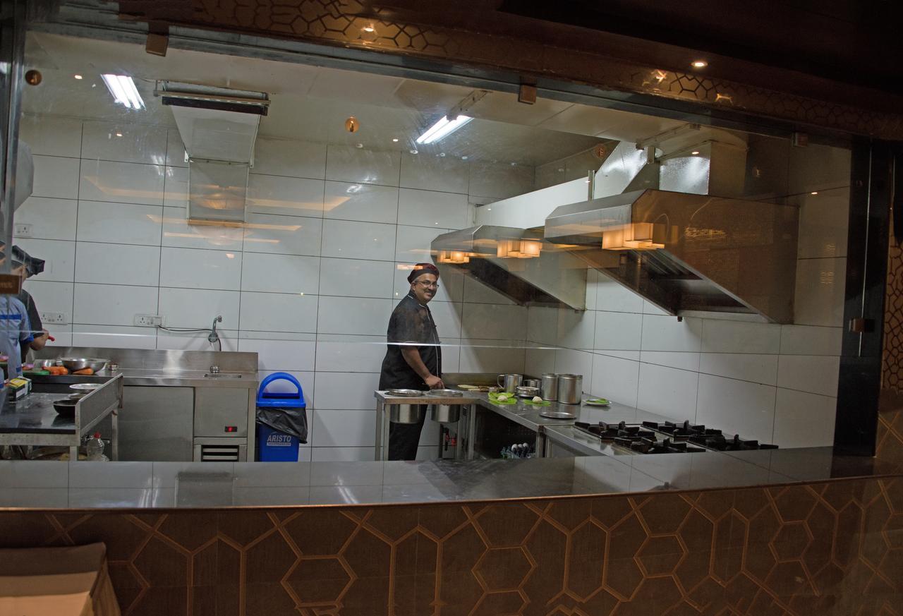 Hotel Maurya Bengaluru Kültér fotó
