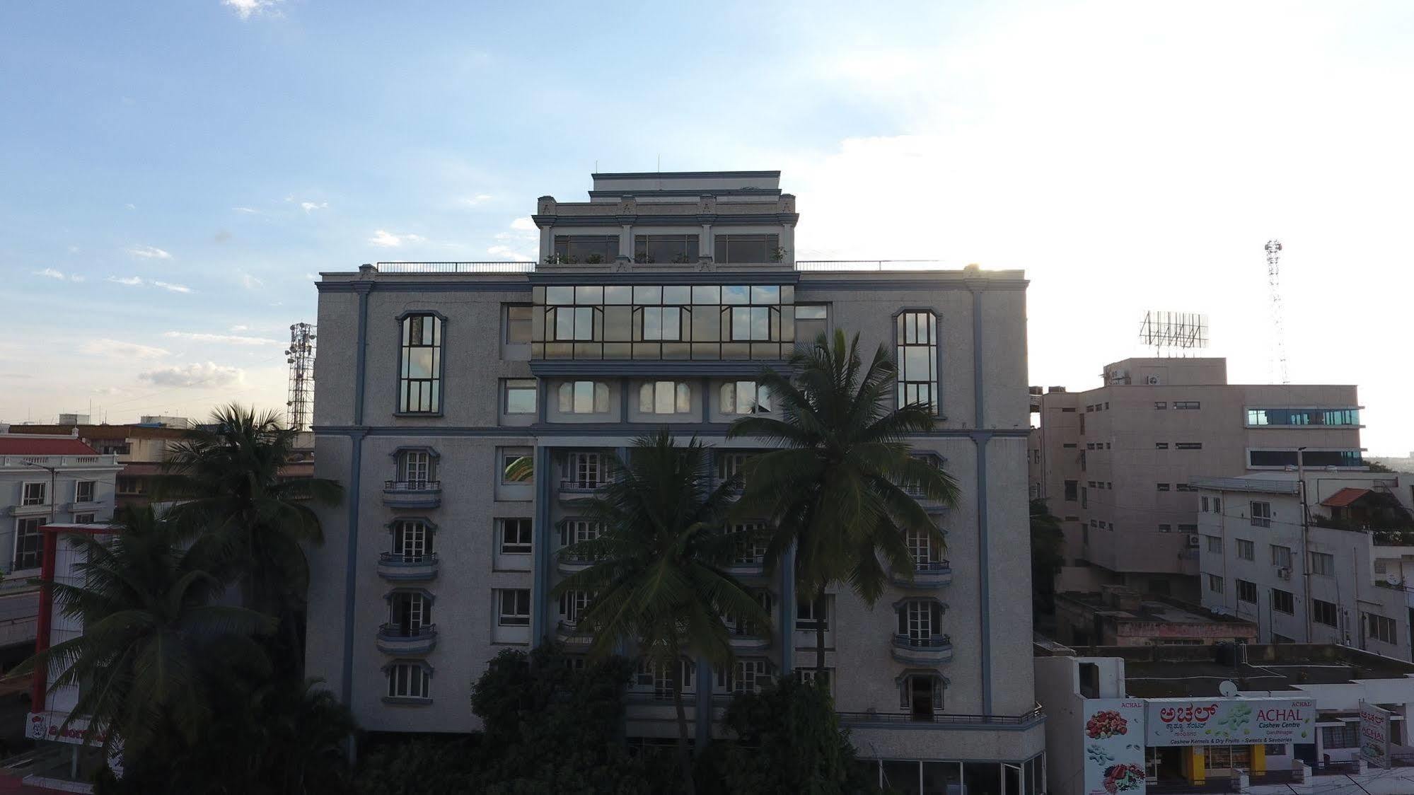 Hotel Maurya Bengaluru Kültér fotó